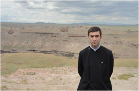 Ես՝ որպես ամուսնացյալ քահանա, չեմ կարող եղբայր լինել նրան, ով թշնամանում է իմ Եկեղեցու, ազգի, պատմության ու սրբությունների հետ. Տեր Գարեգին քահանա